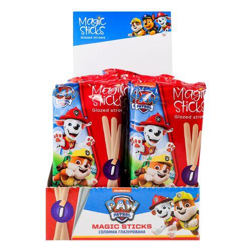 Straws glazed with white chocolate flavor 